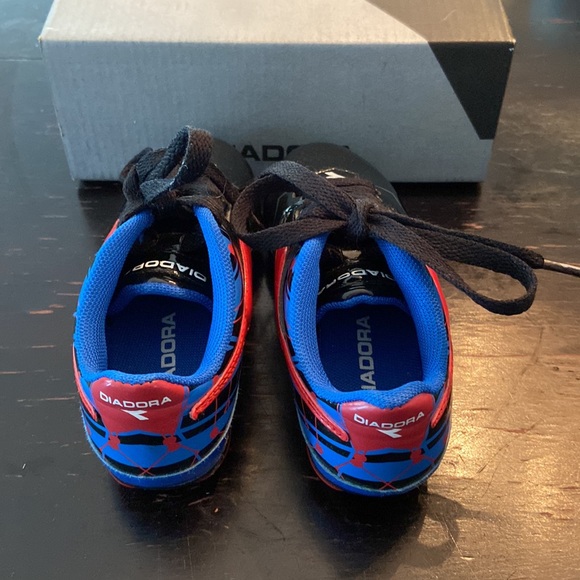 Diadora Nebula Kids Soccer Cleats - Picture 4 of 6